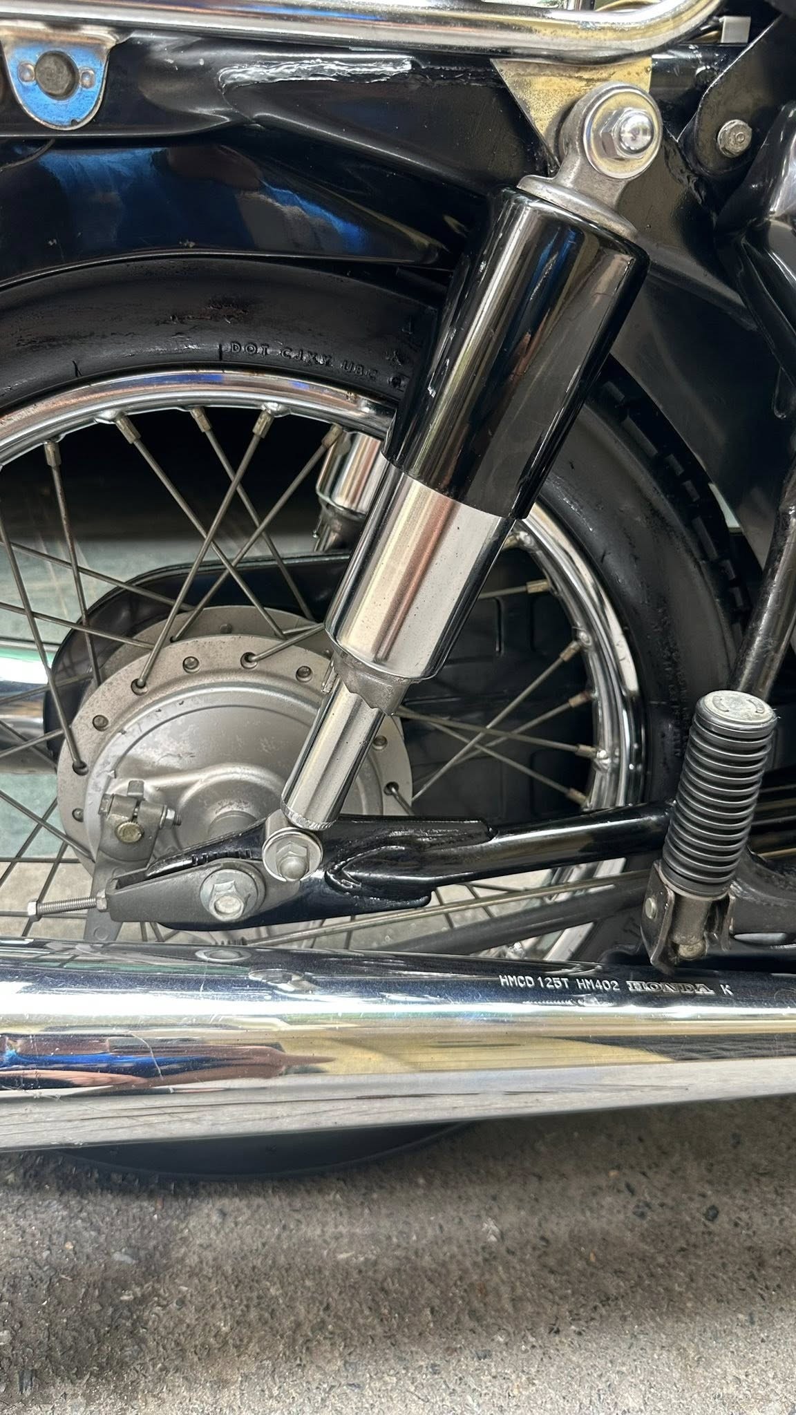 Xe máy cổ Honda CD125T Benly hơn 40 năm tuổi giá 275 triệu, đắt ngang SH 350i Xe máy cổ Honda CD125T Benly hơn 40 năm tuổi giá 275 triệu, đắt ngang SH 350i