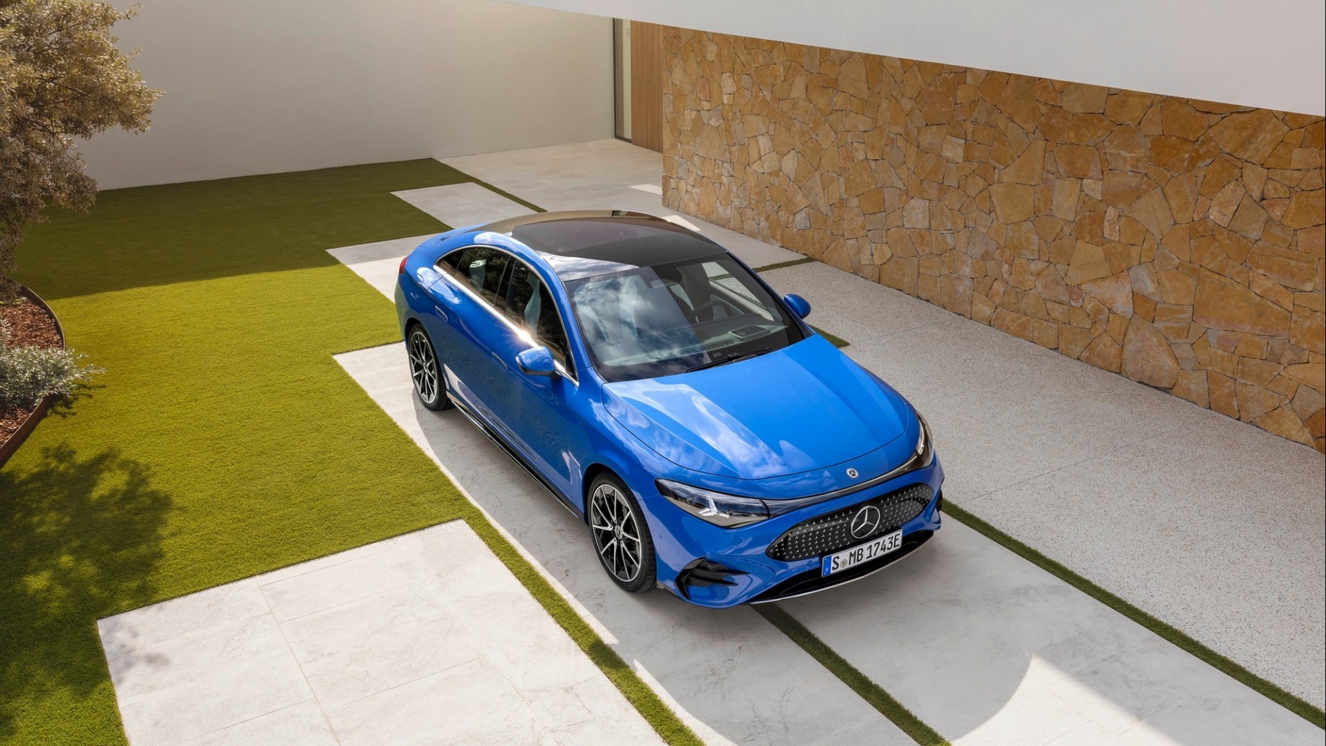 Mercedes-Benz CLA 200 EV sắp về Việt Nam, giá dưới 1,7 tỷ, sạc nhanh 10 phút đi 300 km