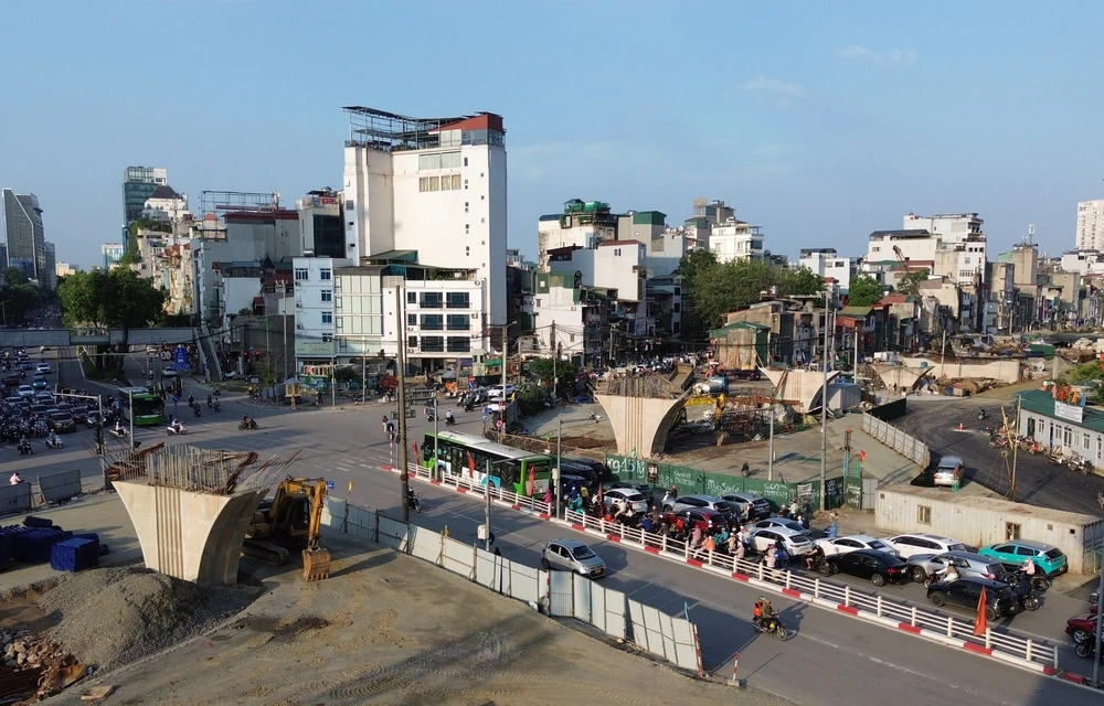 Điều chỉnh phân luồng giao thông tại nút giao Láng Hạ - Giảng Võ và nút giao Nguyễn Chí Thanh