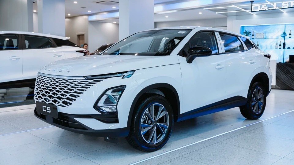 Omoda C5 có thêm bản giá 'mềm', cạnh tranh với Geely Coolray 2026 ở mức giá dưới 500 triệu