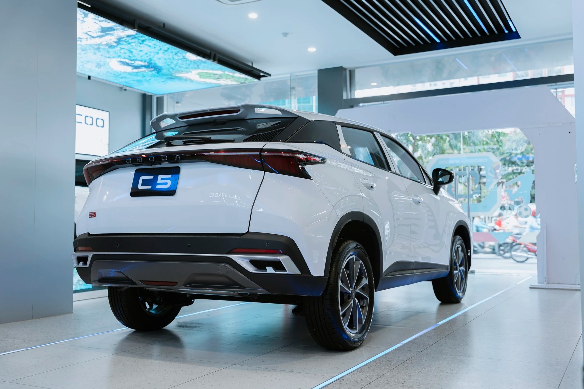 Omoda C5 có thêm phiên bản giá 'mềm', cạnh tranh SUV dưới 500 triệu đồng Omoda C5 có thêm phiên bản giá 'mềm', cạnh tranh SUV dưới 500 triệu đồng