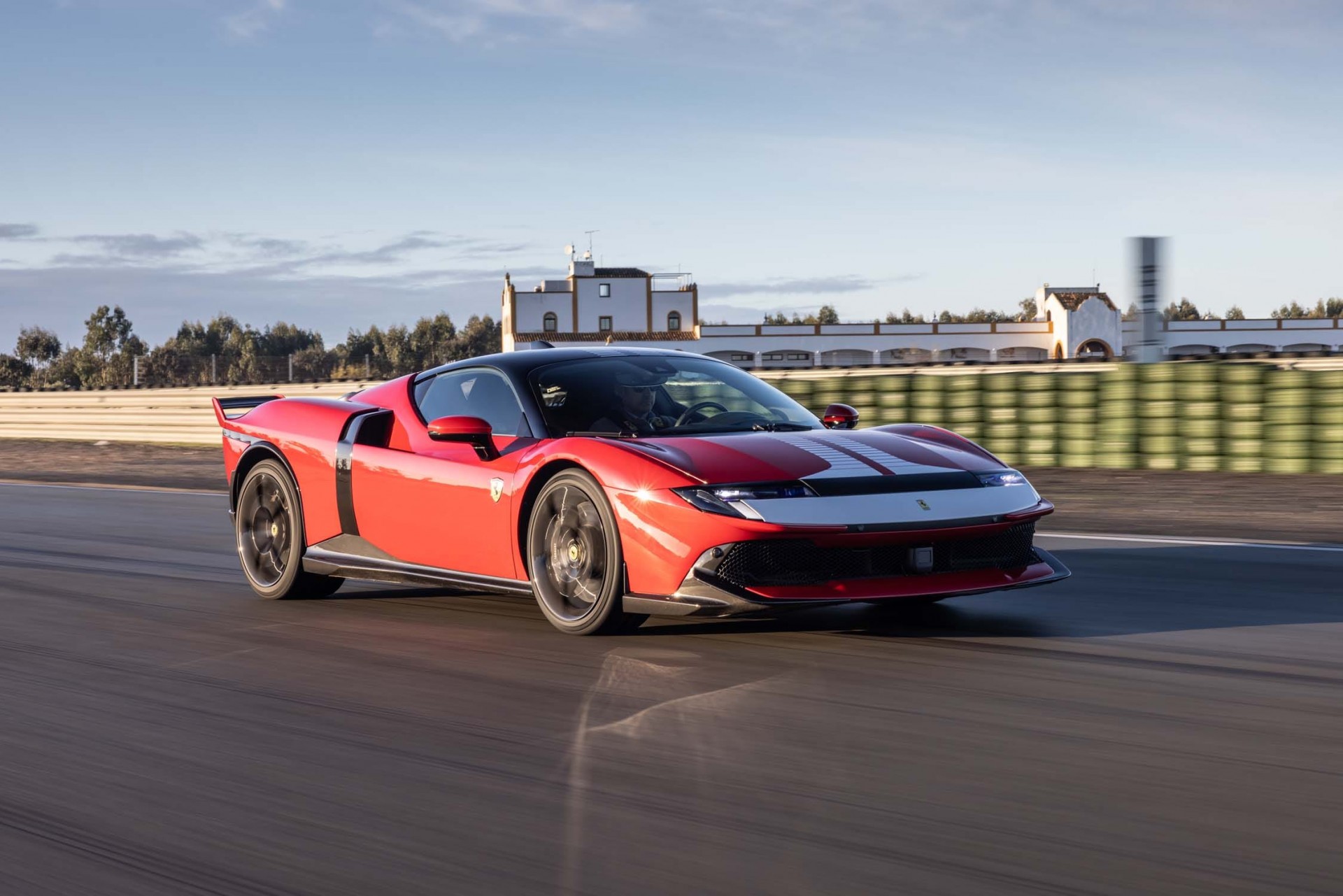 Ferrari 849 Testarossa có gì đặc biệt ngoài sức mạnh hơn 1.000 mã lực? Ferrari 849 Testarossa có gì đặc biệt ngoài sức mạnh hơn 1.000 mã lực?
