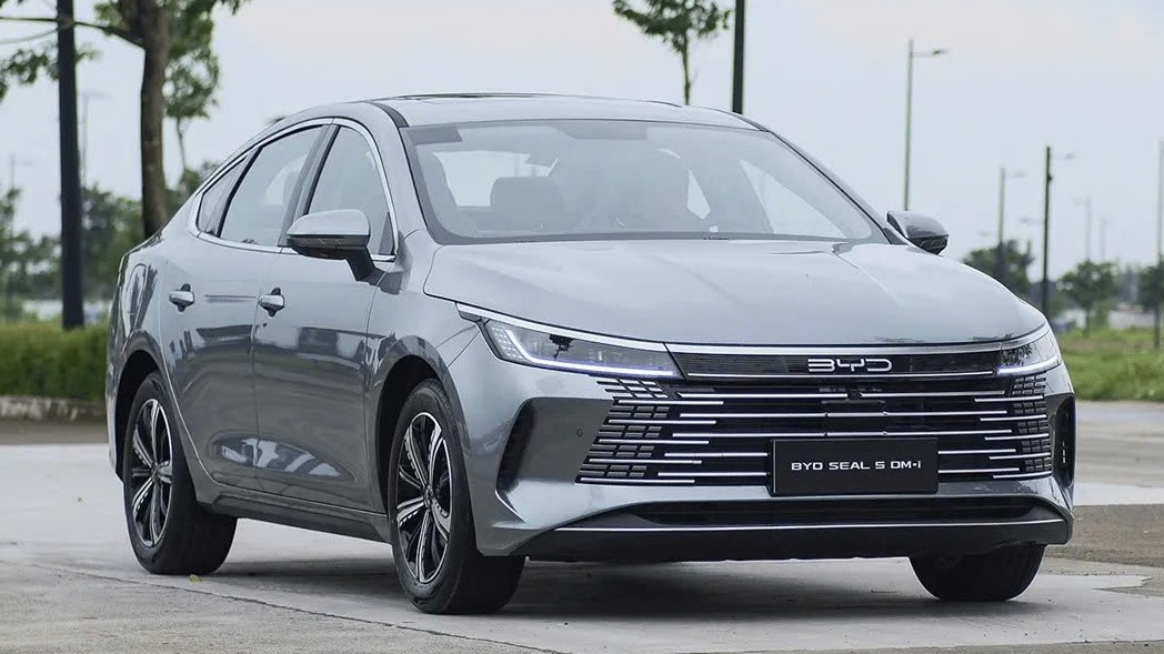 BYD Seal 5 và lời giải cho bài toán 'đi xe xanh không cần đánh đổi'