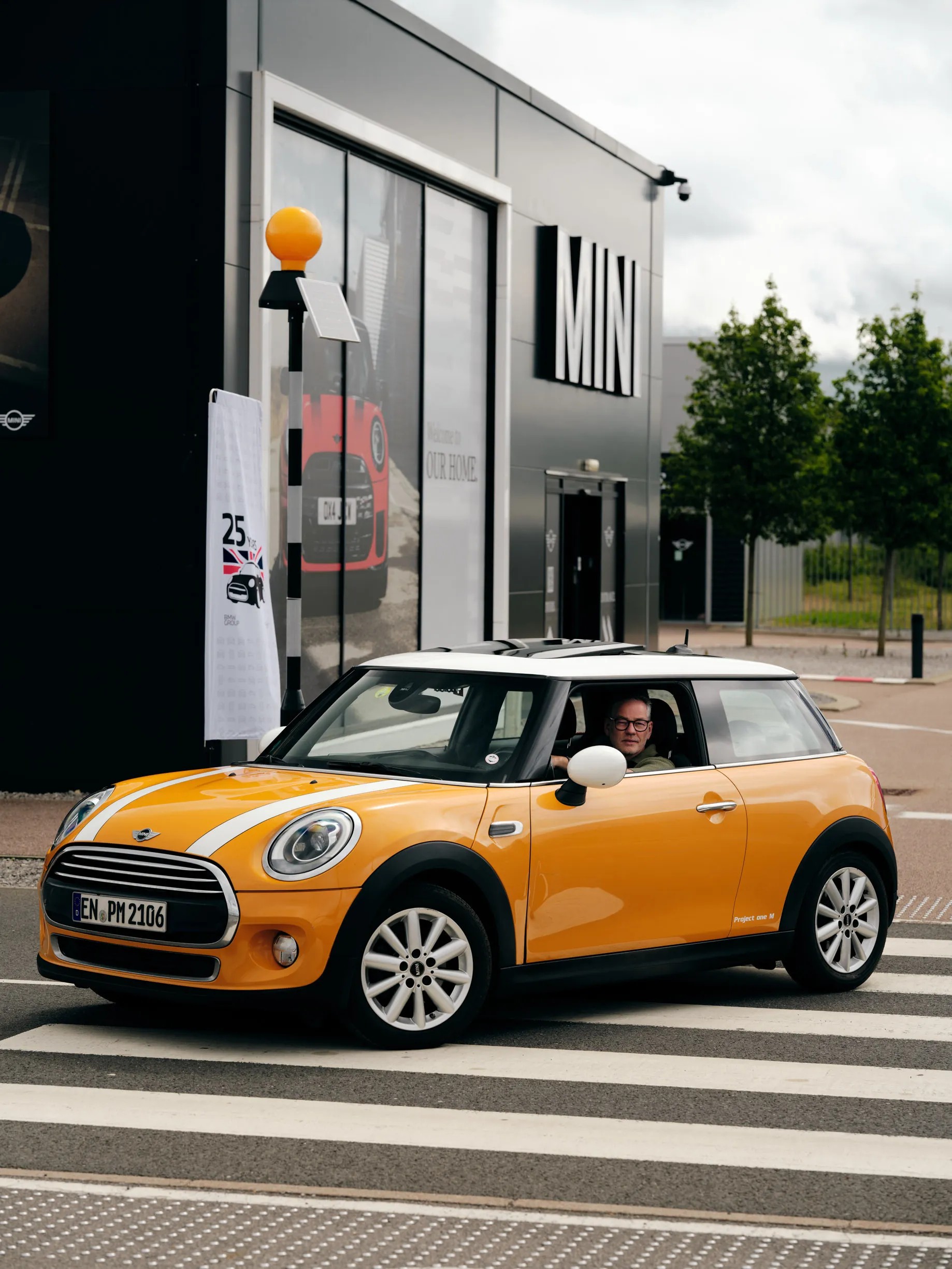 Đây là chiếc Mini Cooper D cán mốc 1 triệu km với động cơ diesel nguyên bản sau 12 năm Đây là chiếc Mini Cooper D cán mốc 1 triệu km với động cơ diesel nguyên bản sau 12 năm