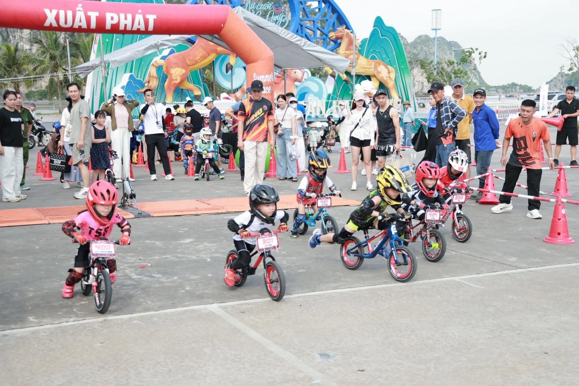 Sôi động đường đua Gymkhana Kid