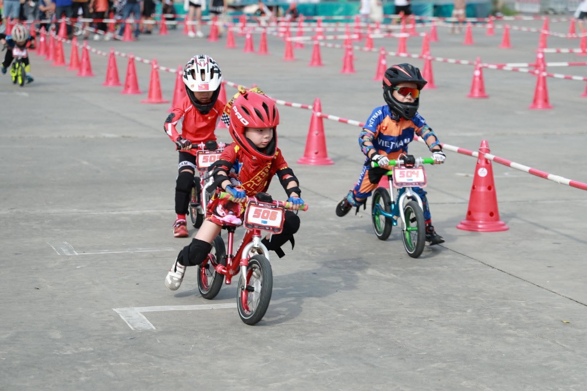 Sôi động đường đua Gymkhana Kid