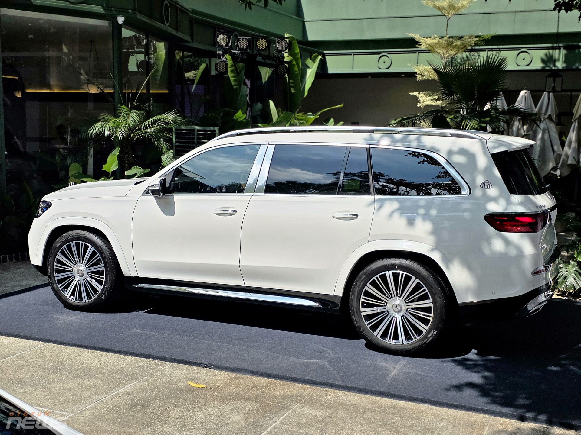 Mercedes-Maybach GLS 480 Facelift tăng giá 200 triệu đồng, có gì mới? Mercedes-Maybach GLS 480 Facelift tăng giá 200 triệu đồng, có gì mới?