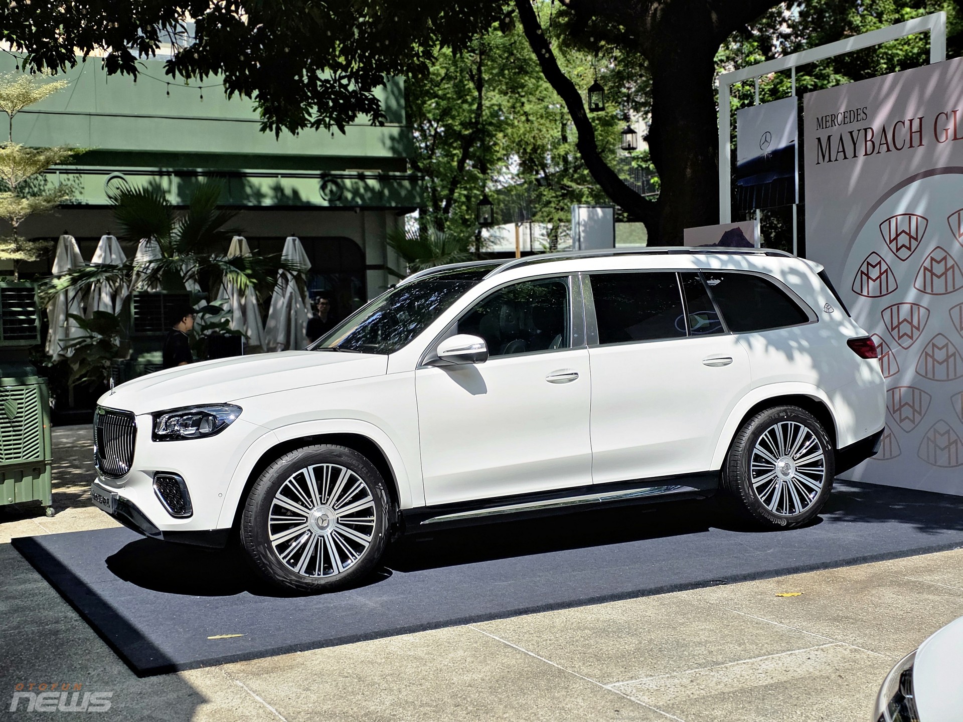 Mercedes-Maybach GLS 480 Facelift tăng giá 200 triệu đồng, có gì mới? Mercedes-Maybach GLS 480 Facelift tăng giá 200 triệu đồng, có gì mới?