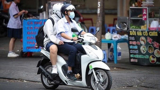 Thực hư thông tin người từ 16 đến dưới 18 tuổi đi mọi loại xe máy đều bị phạt đến 600.000 đồng kể từ 15/8