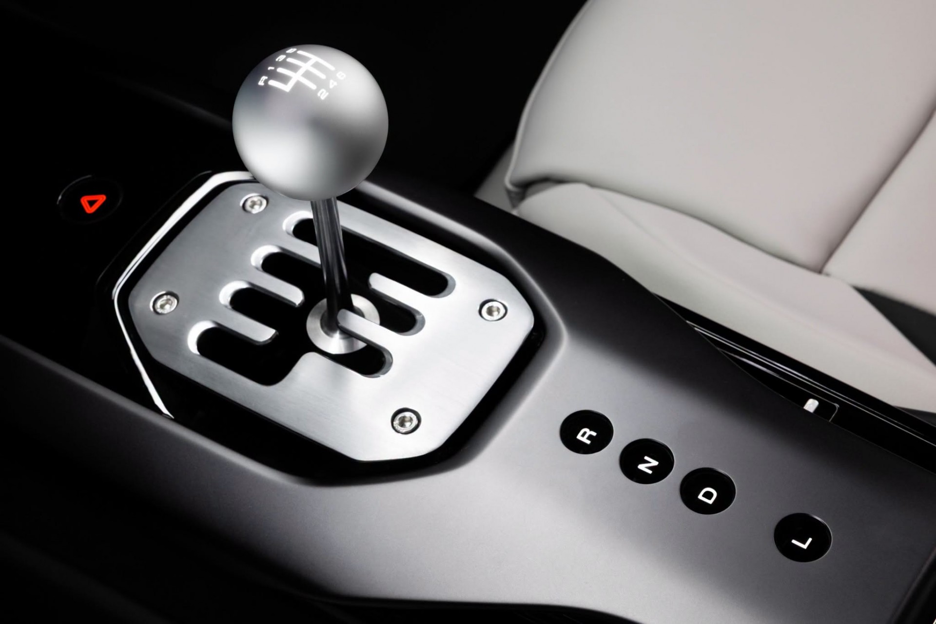 Ferrari 12Cilindri Manuale ra mắt, số sàn trở lại theo cách rất khác Ferrari 12Cilindri Manuale ra mắt, số sàn trở lại theo cách rất khác
