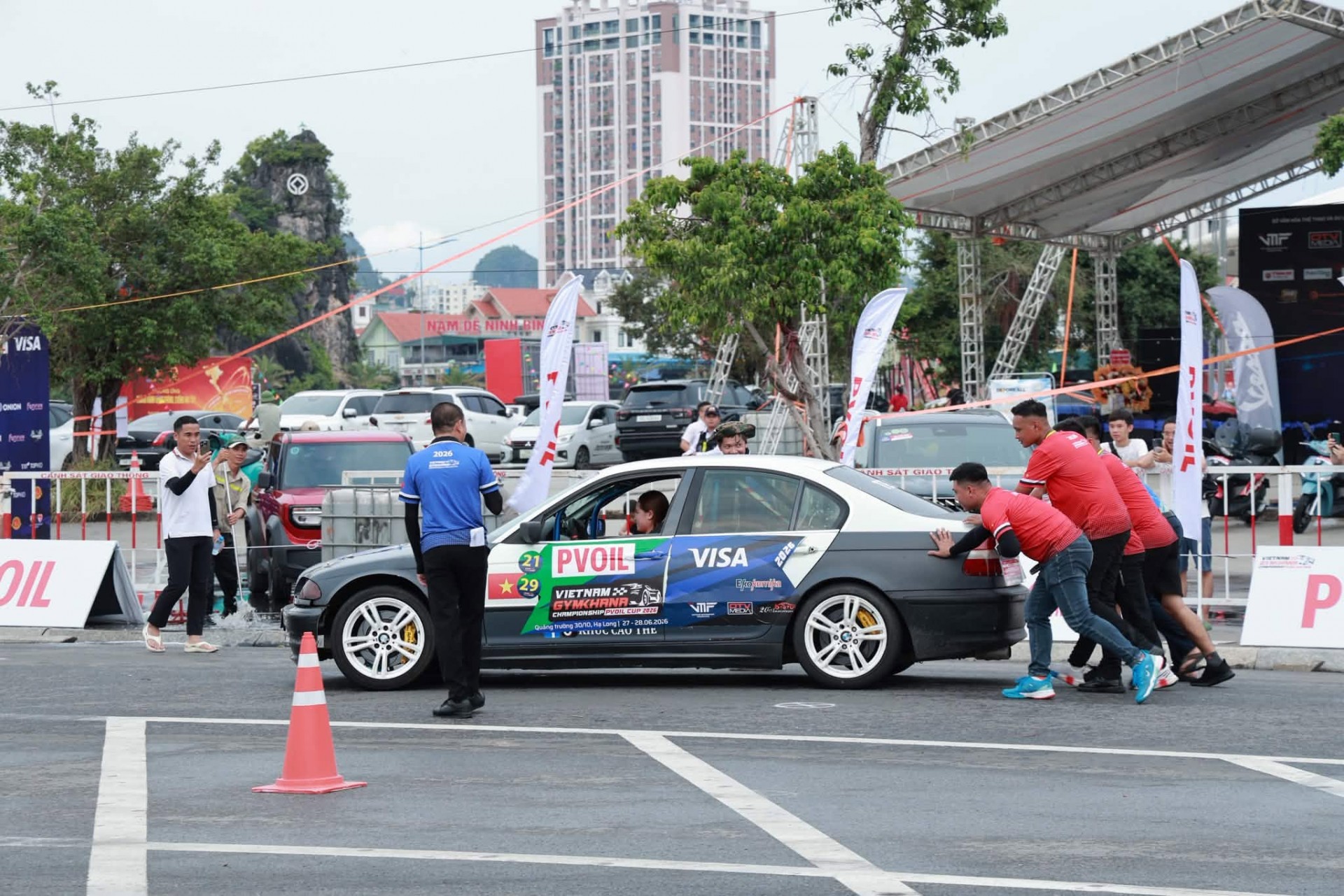 Nhà vô địch PVOIL VGC Miền Bắc 2026: 'Tôi phải thi đấu với con gái mình như một đối thủ thực sự' Nhà vô địch PVOIL VGC Miền Bắc 2026: 'Tôi phải thi đấu với con gái mình như một đối thủ thực sự'