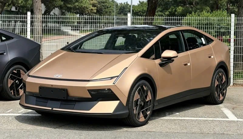 Ngắm Hyundai Ioniq V đi 600 km một lần sạc