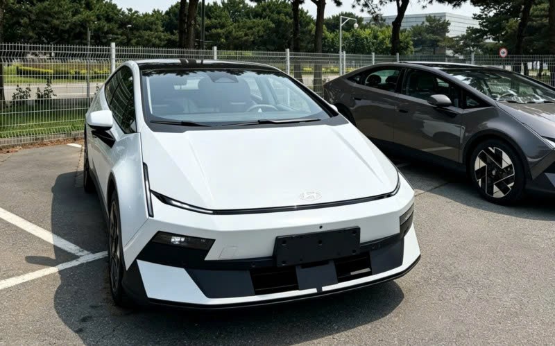 Ngắm Hyundai Ioniq V đi 600 km một lần sạc Ngắm Hyundai Ioniq V đi 600 km một lần sạc