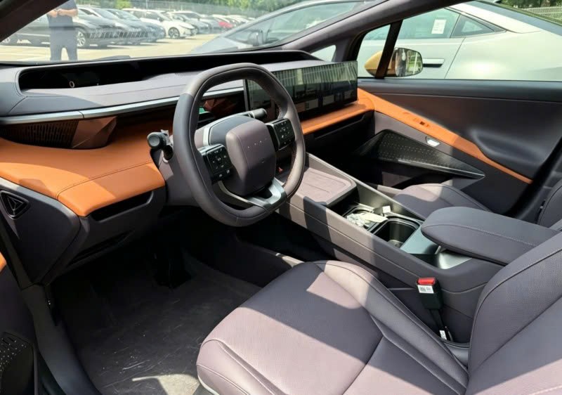 Ngắm Hyundai Ioniq V đi 600 km một lần sạc Ngắm Hyundai Ioniq V đi 600 km một lần sạc