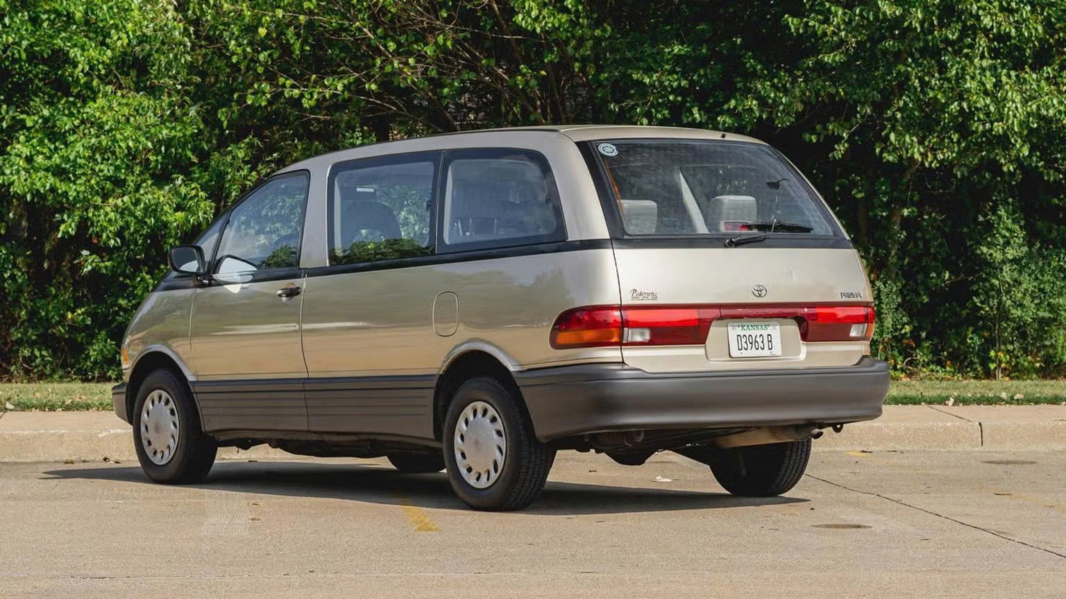 Toyota Previa sắp trở lại? Toyota Previa sắp trở lại?
