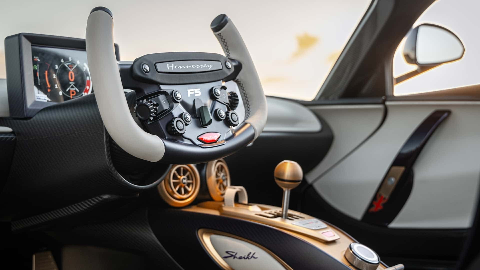 Hennessey Venom F5-M ra mắt: Hypercar Mỹ mạnh 2.031 mã lực với hộp số sàn hiếm có Hệ thống lái của Hennessey Venom F5-M