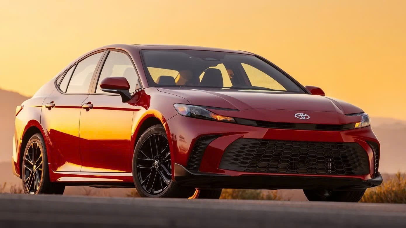 Toyota Camry bản đặc biệt sắp trình làng
