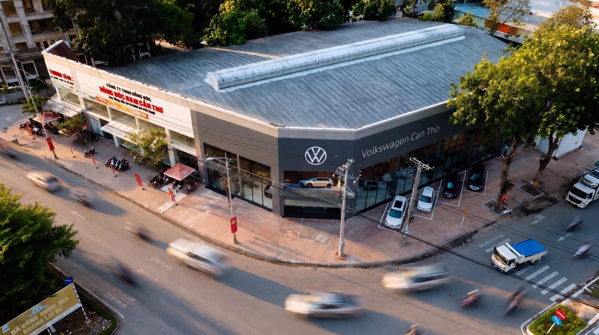Thêm đại lý Volkswagen Cần Thơ đi vào hoạt động, khu dịch vụ xe điện là điểm nhấn Thêm đại lý Volkswagen Cần Thơ đi vào hoạt động, khu dịch vụ xe điện là điểm nhấn