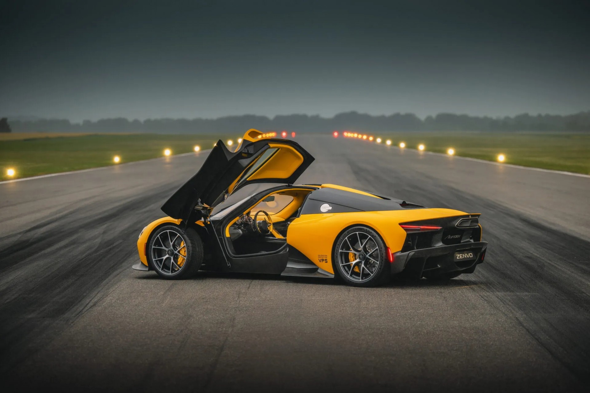 Hypercar Zenvo Aurora mạnh 1.850 mã lực lộ diện bản sẵn sàng đi vào sản xuất Phía sau của Zenvo Aurora