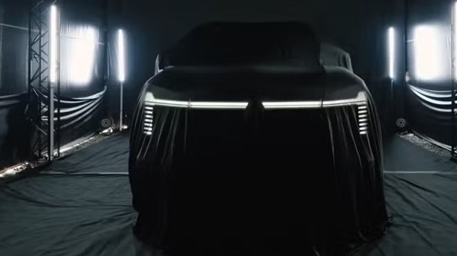 Mitsubishi hé lộ nội thất Pajero thế hệ mới trước ngày ra mắt