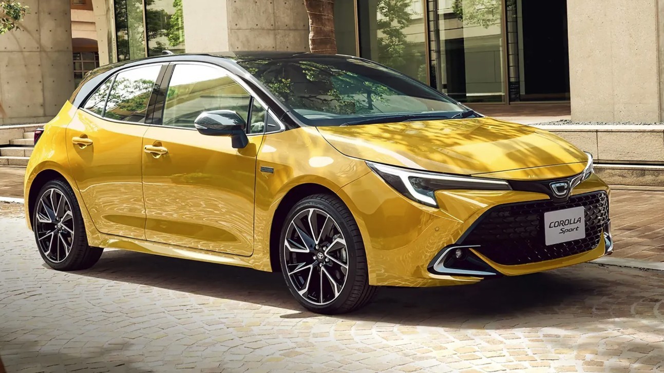 Toyota Corolla phiên bản đặc biệt kỷ niệm 60 năm có màu sơn nổi bật