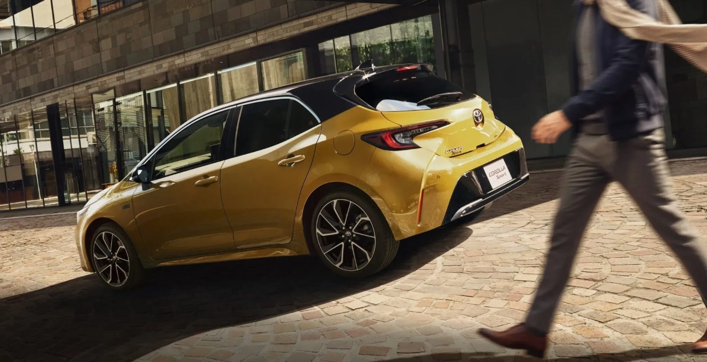 Toyota Corolla phiên bản đặc biệt kỷ niệm 60 năm có màu sơn nổi bật