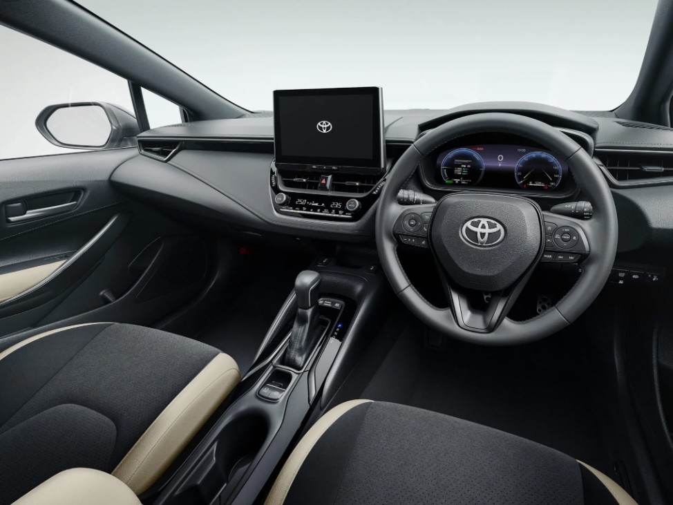 Toyota Corolla phiên bản đặc biệt kỷ niệm 60 năm có màu sơn nổi bật
