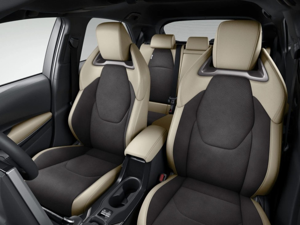 Toyota Corolla phiên bản đặc biệt kỷ niệm 60 năm có màu sơn nổi bật