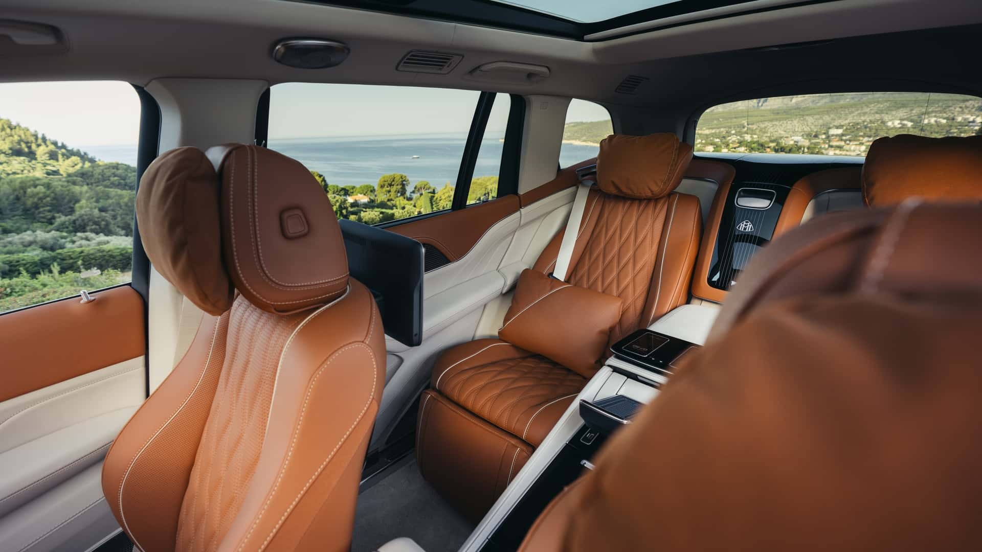 Mercedes-Maybach GLS 680 2027 lộ diện với động cơ V8 mạnh hơn, thêm nhiều công nghệ mới Mercedes-Maybach GLS 680 2027 lộ diện với động cơ V8 mạnh hơn, thêm nhiều công nghệ mới