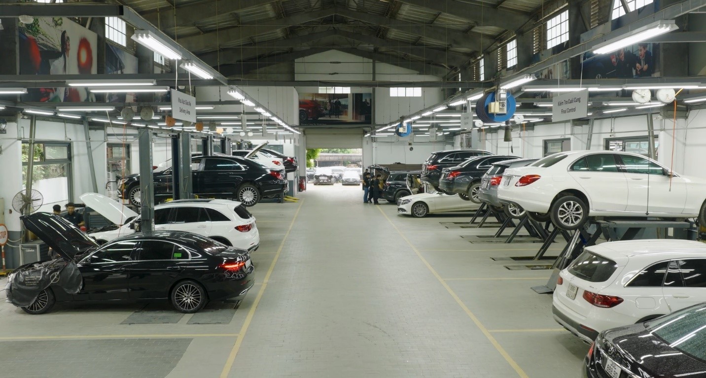 Mercedes-Benz Haxaco Láng Hạ nâng cấp showroom sau 10 năm hoạt động