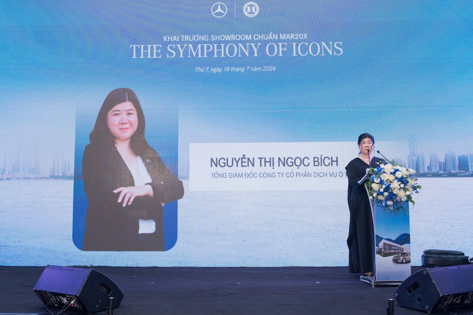 Mercedes-Benz Haxaco Láng Hạ nâng cấp showroom sau 10 năm hoạt động