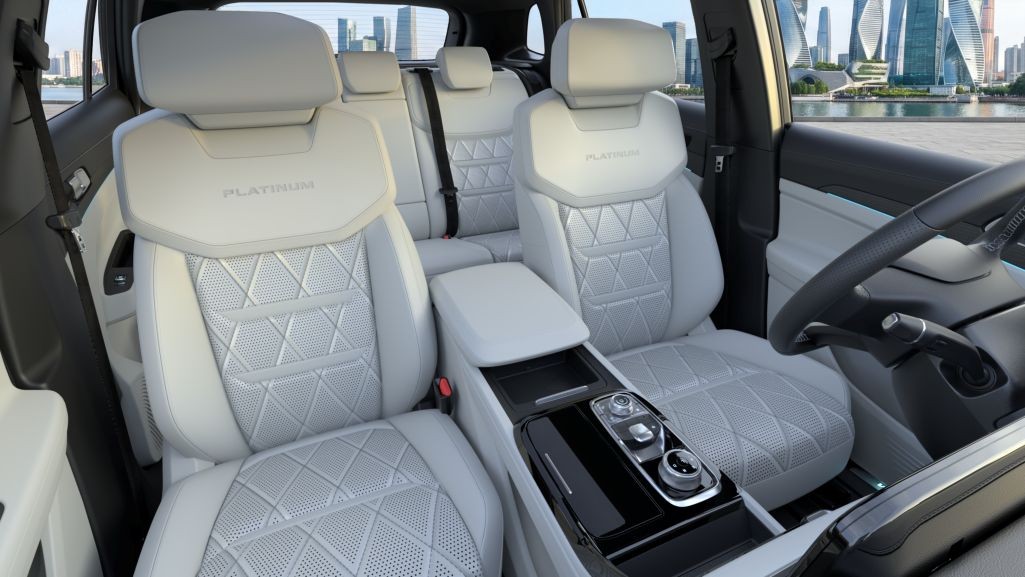 Ford Territory Platinum giá 916 triệu đồng, thêm tiện nghi nhưng giữ nguyên động cơ