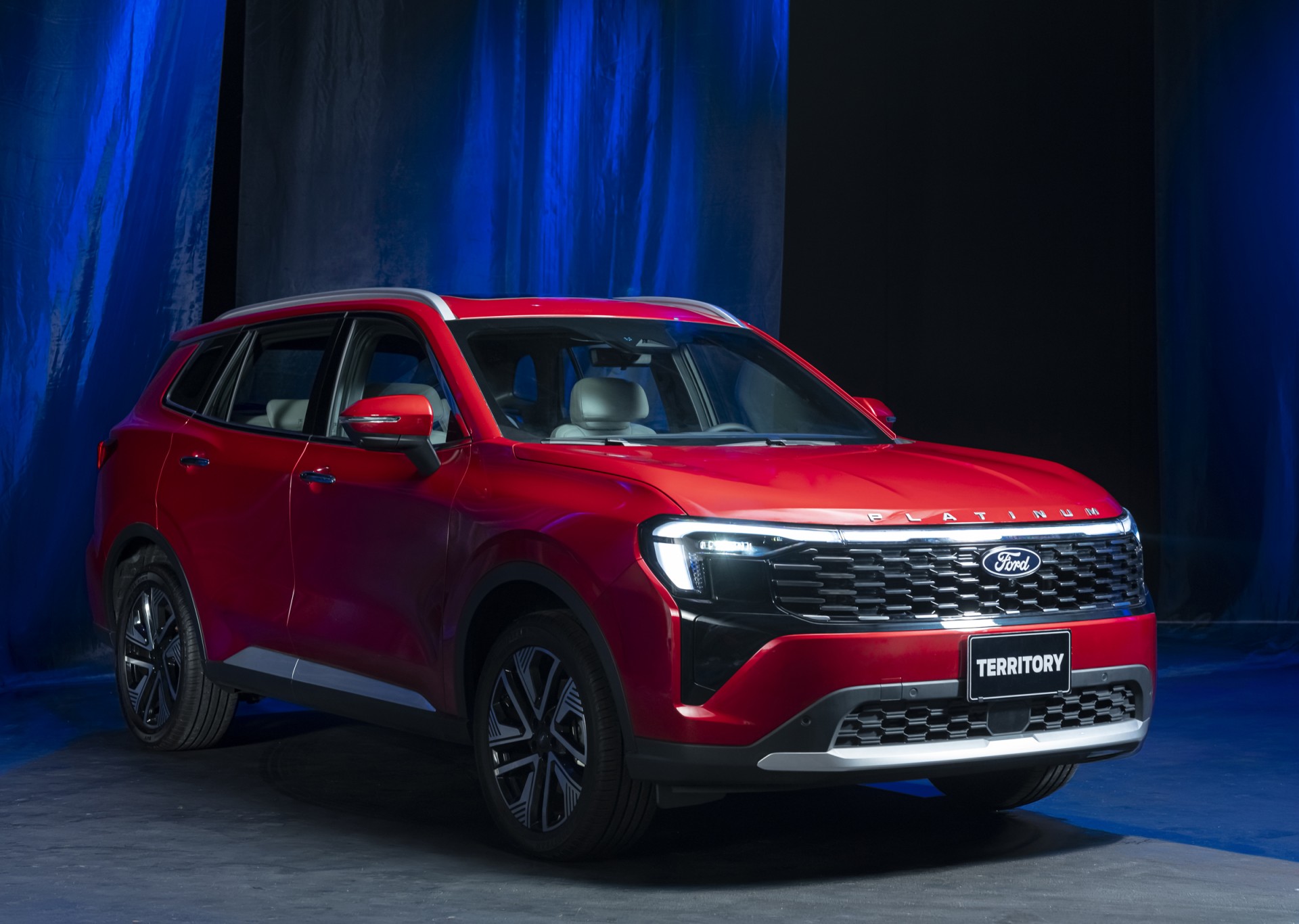 Ford Việt Nam ra mắt Territory Platinum, mức giá từ 916 triệu đồng
