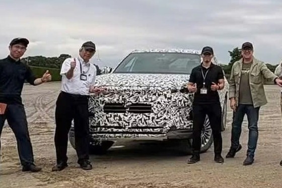 Toyota Land Cruiser thế hệ mới lộ diện, có thể là SUV thuần điện