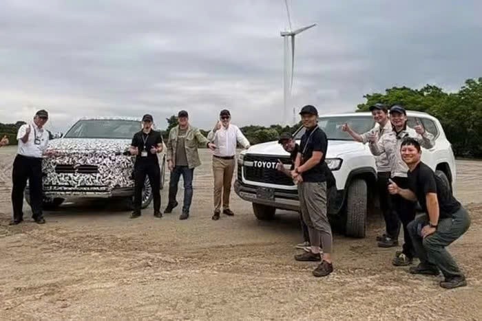Toyota Land Cruiser thế hệ mới lộ diện, có thể là SUV thuần điện Toyota Land Cruiser thế hệ mới lộ diện, có thể là SUV thuần điện