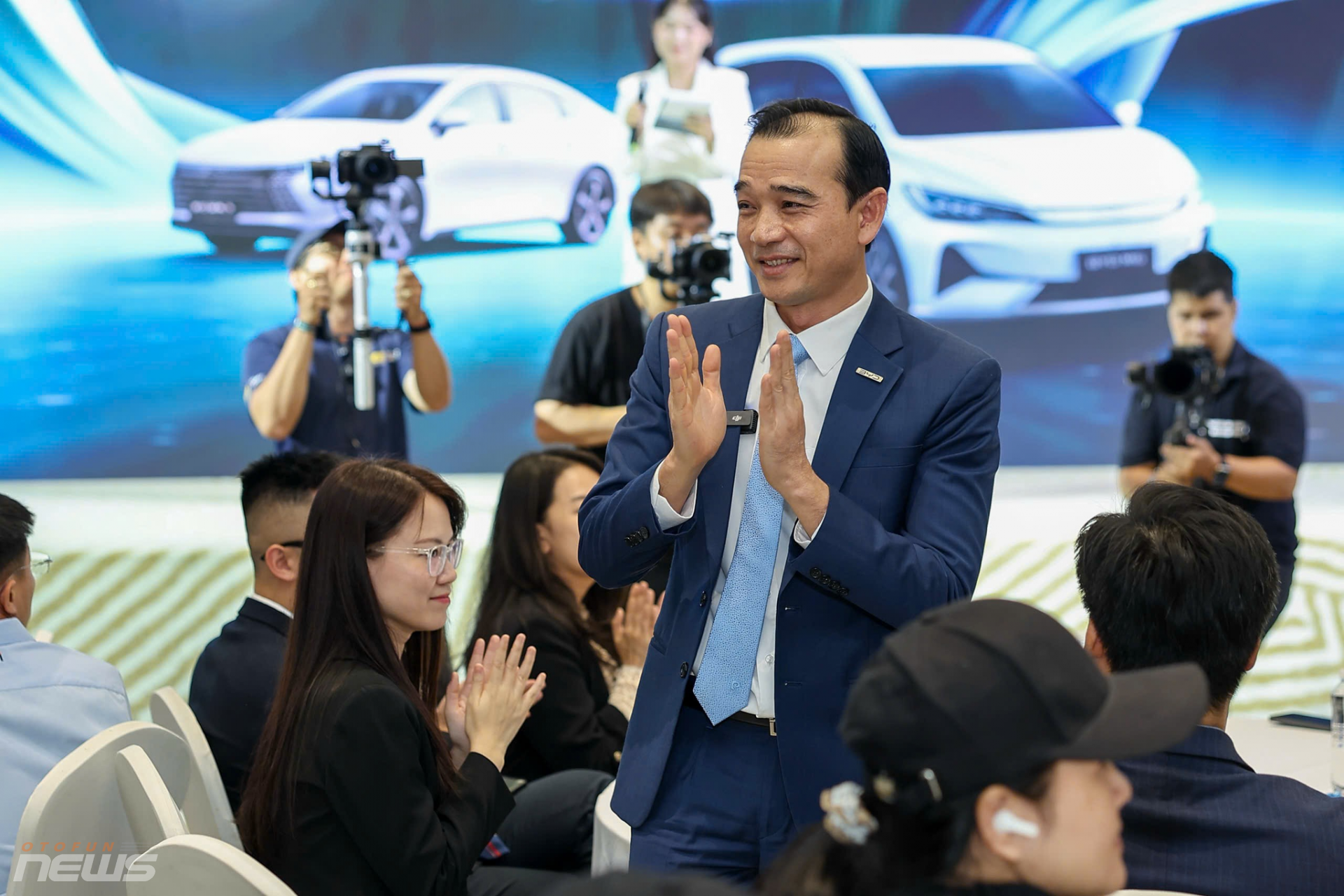 BYD Fest 102 Mùa 2 mở rộng hệ sinh thái xe năng lượng mới cho tài xế dịch vụ BYD Fest 102 Mùa 2 mở rộng hệ sinh thái xe năng lượng mới cho tài xế dịch vụ