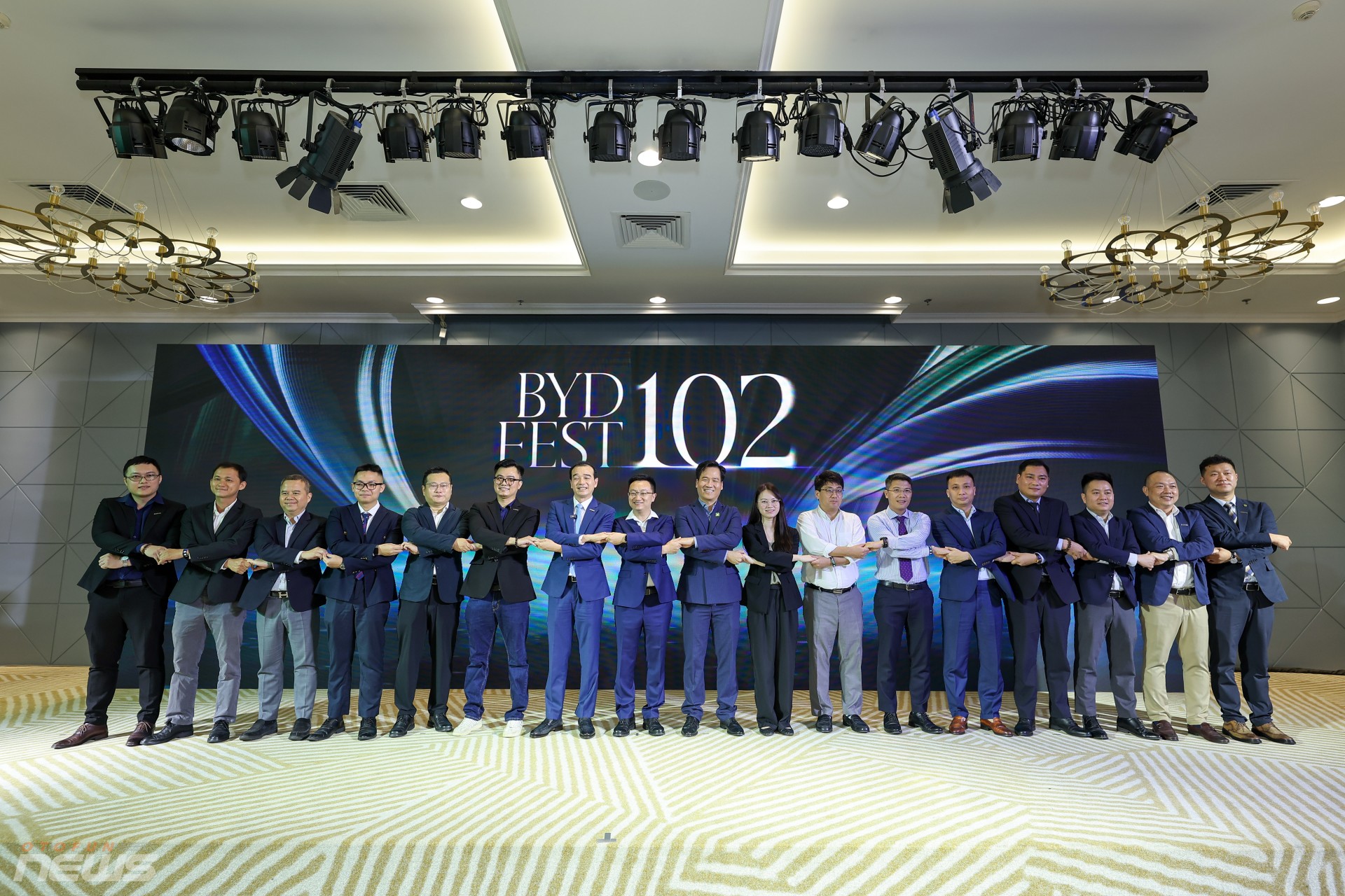 BYD Fest 102 Mùa 2 mở rộng hệ sinh thái xe năng lượng mới cho tài xế dịch vụ BYD Fest 102 Mùa 2 mở rộng hệ sinh thái xe năng lượng mới cho tài xế dịch vụ
