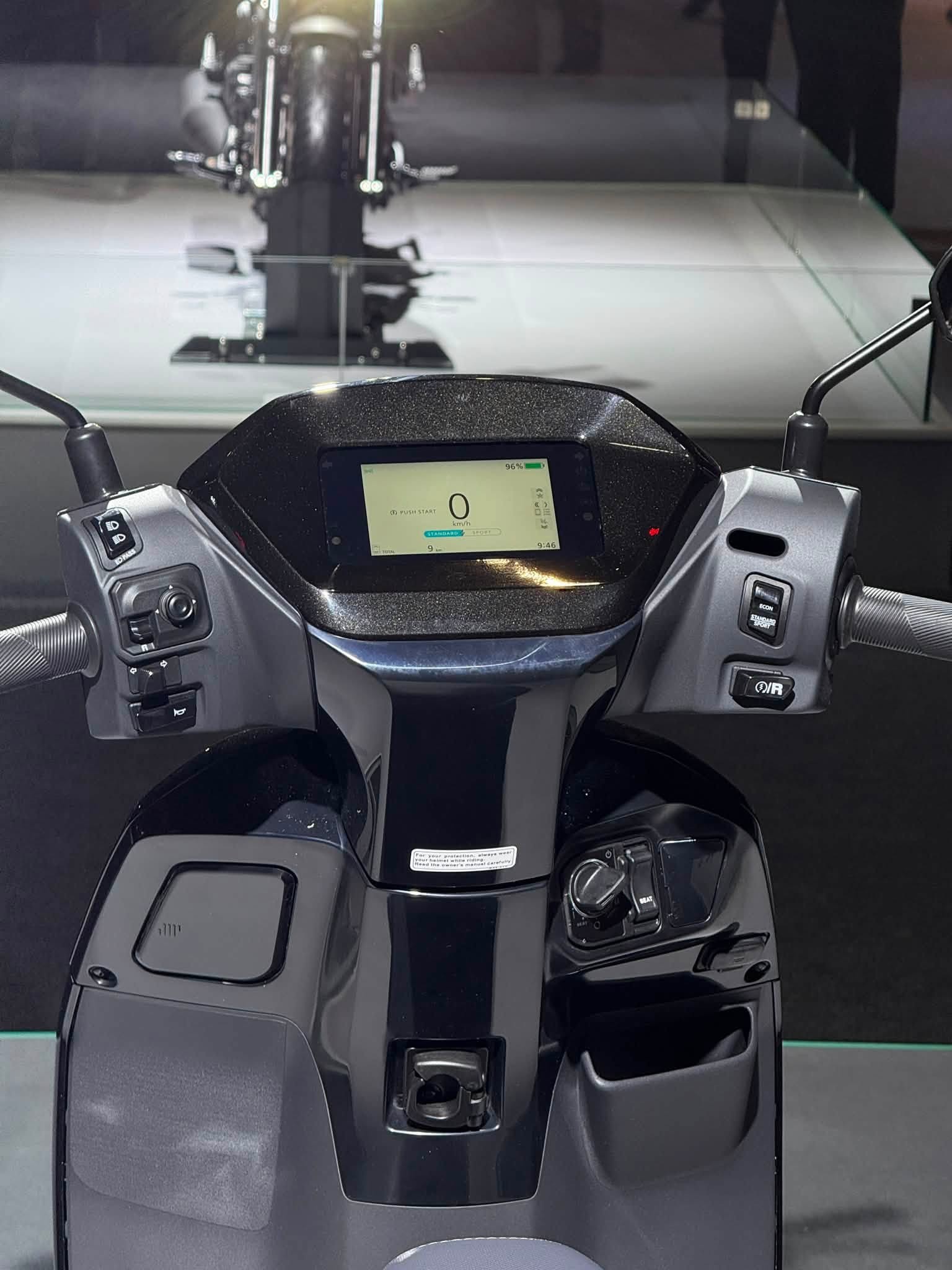 Honda ra mắt QC3 tại Ấn Độ, đi 145 km/lần sạc và cốp rộng 32 lít