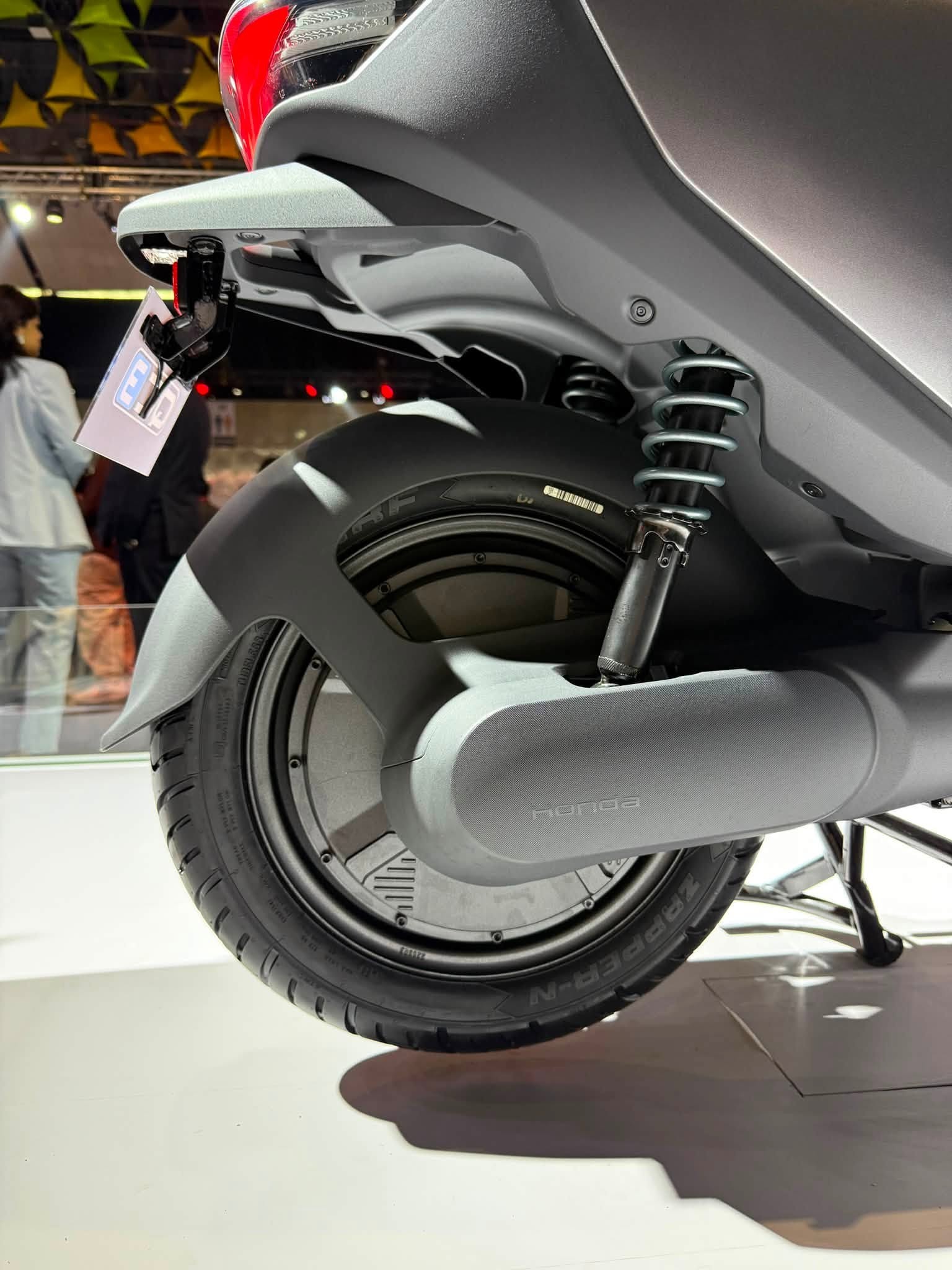 Honda ra mắt QC3 tại Ấn Độ, đi 145 km/lần sạc và cốp rộng 32 lít
