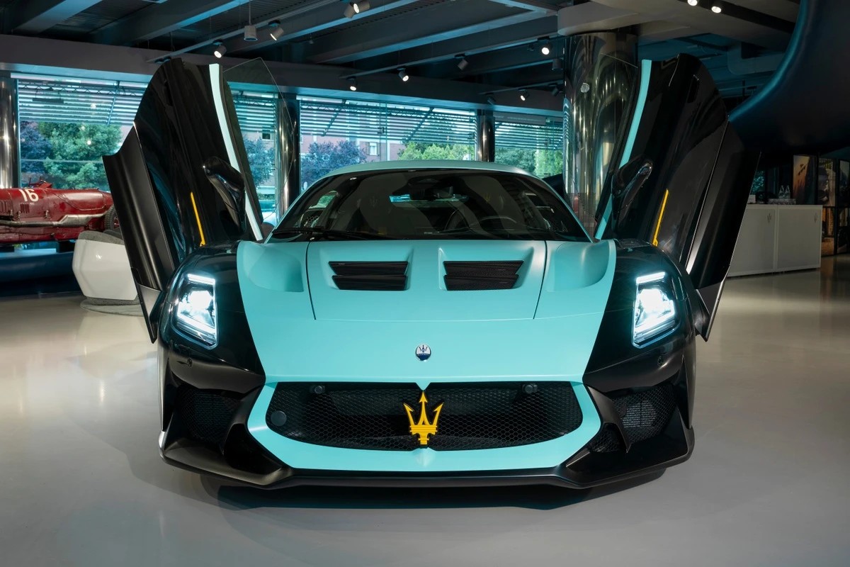 Maserati biến GT2 Stradale thành món đồ sưu tầm độc nhất thế giới Maserati biến GT2 Stradale thành món đồ sưu tầm độc nhất thế giới