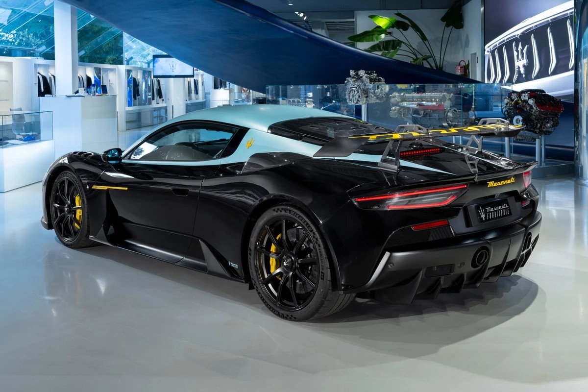 Maserati biến GT2 Stradale thành món đồ sưu tầm độc nhất thế giới Maserati biến GT2 Stradale thành món đồ sưu tầm độc nhất thế giới