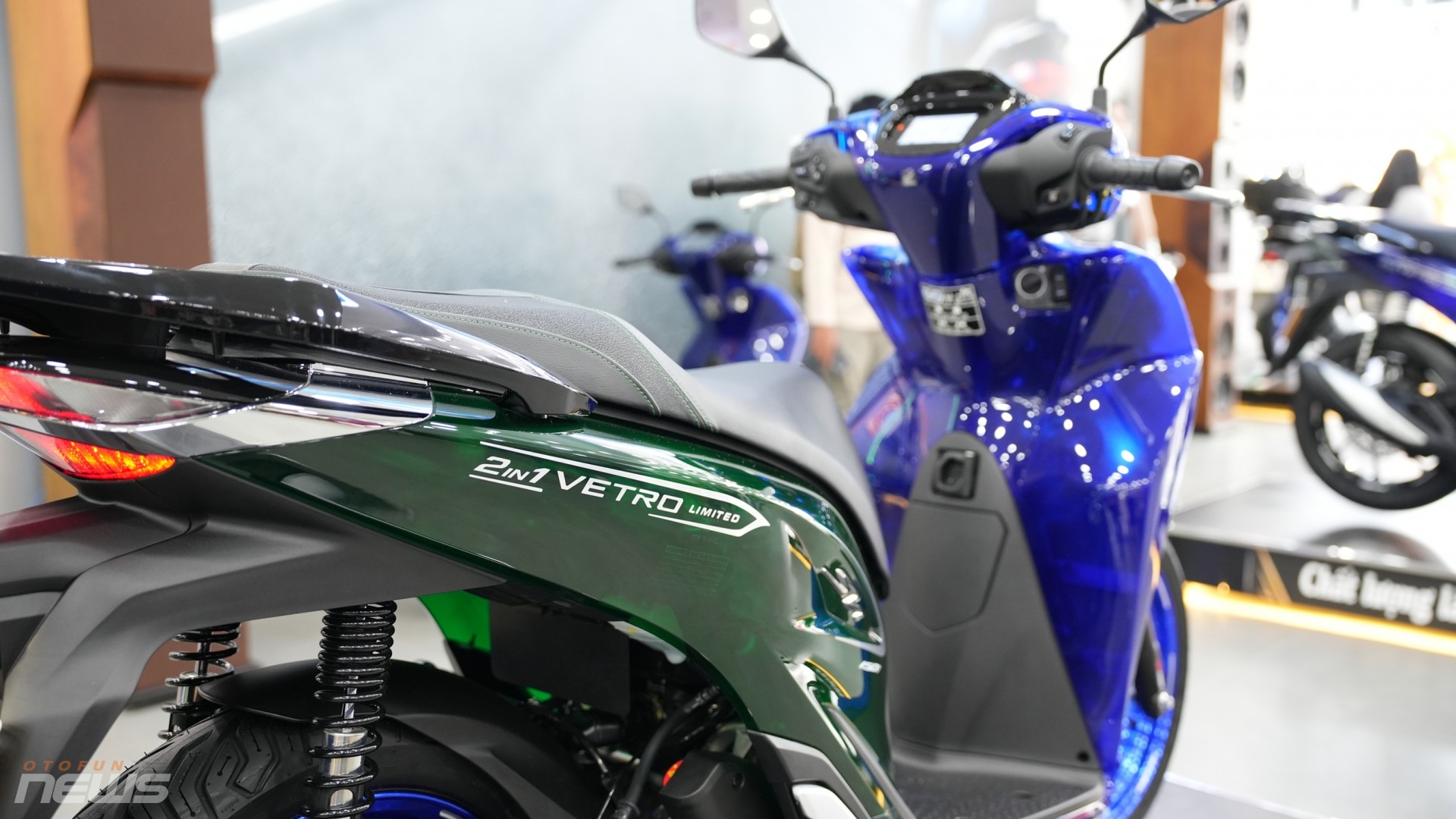 Honda SH150i phối hai màu độc đáo, giá cao gấp đôi SH160i chính hãng Honda SH150i phối hai màu độc đáo, giá cao gấp đôi SH160i chính hãng