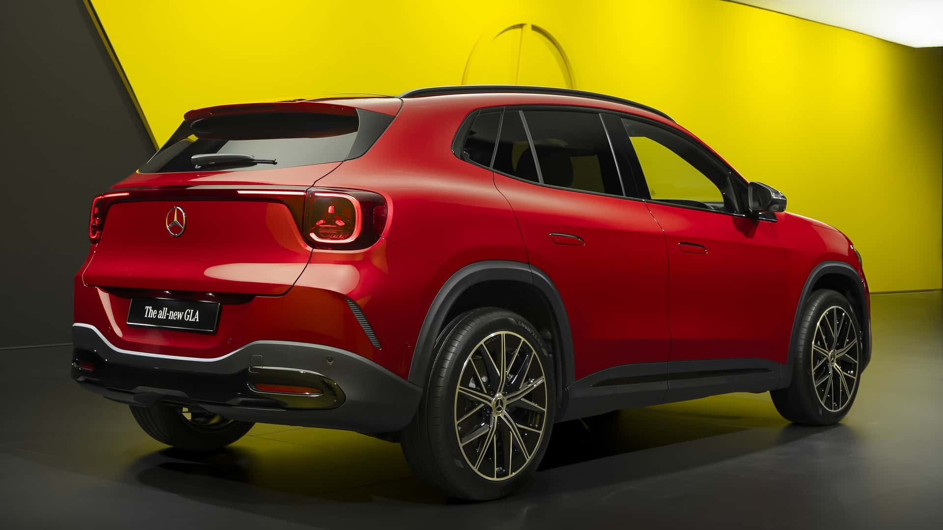Mercedes-Benz GLA thế hệ mới chính thức lộ diện, sẽ có cả bản EV lẫn hybrid Phía sau của Mercedes-Benz GLA thế hệ mới