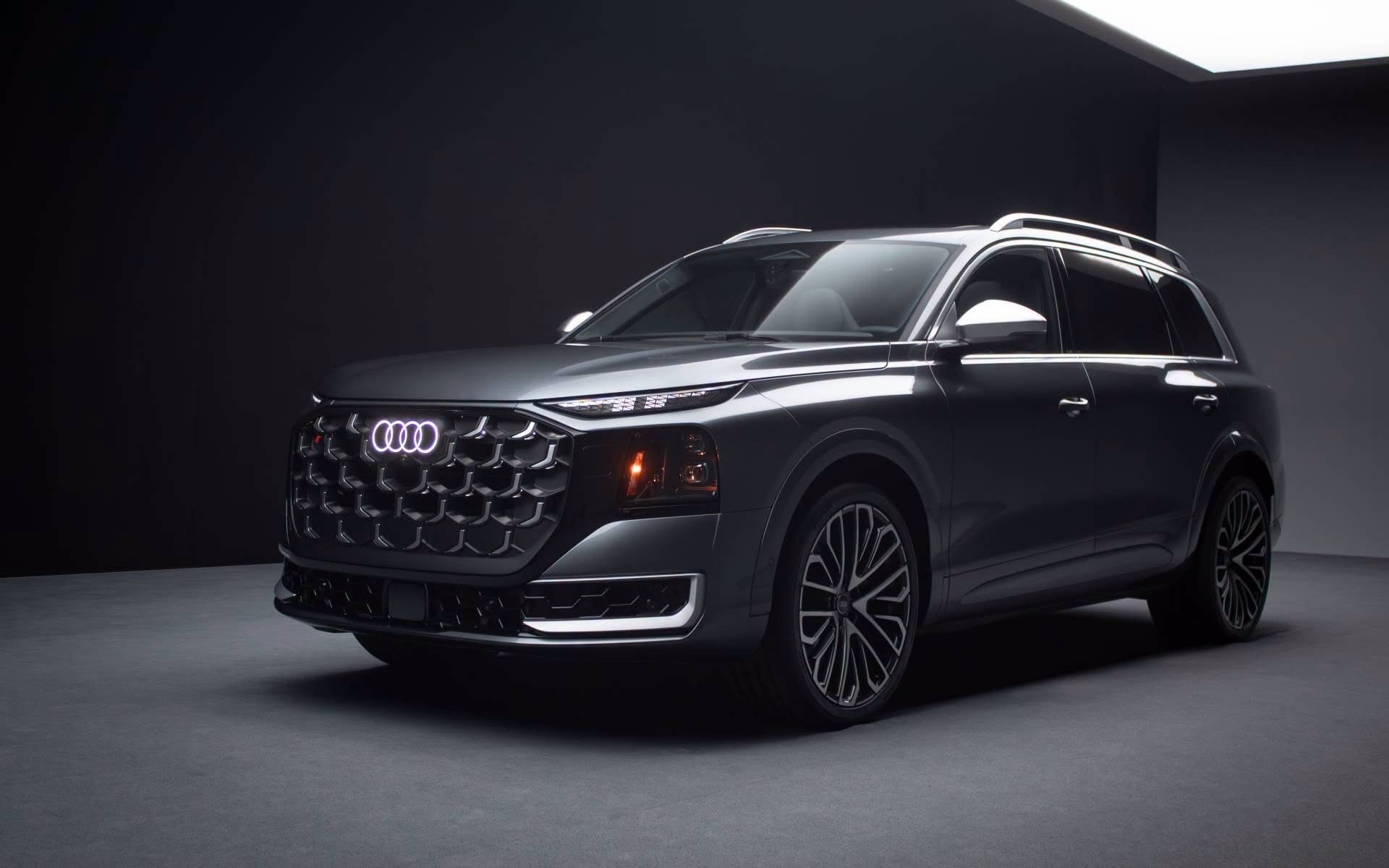 Audi Q9 ra mắt, SUV đầu bảng cạnh tranh BMW X7 và Mercedes-Benz GLS