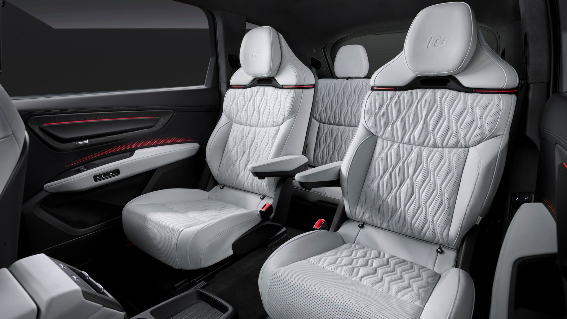 Audi Q9 ra mắt, SUV đầu bảng cạnh tranh BMW X7 và Mercedes-Benz GLS Audi Q9 ra mắt, SUV đầu bảng cạnh tranh BMW X7 và Mercedes-Benz GLS