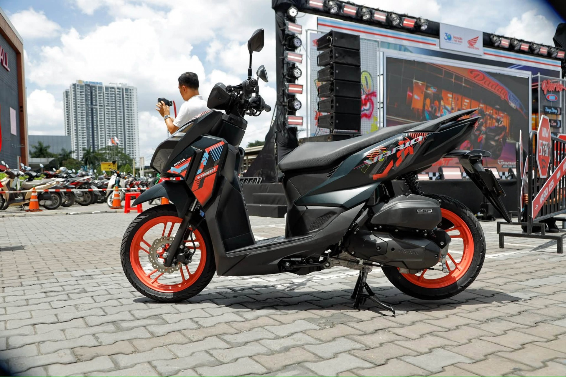 Honda Vario 125 mới chốt giá, bản Street gần 44 triệu đồng Honda Vario 125 mới chốt giá, bản Street gần 44 triệu đồng