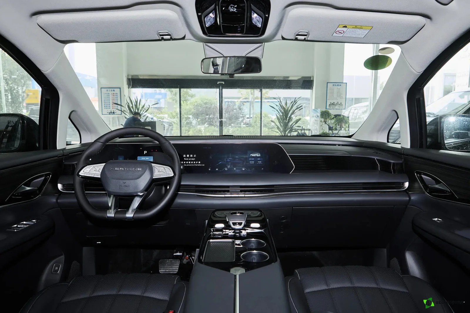 Xe PHEV Forthing V9 sắp về Việt Nam, cạnh tranh với Kia Carnival