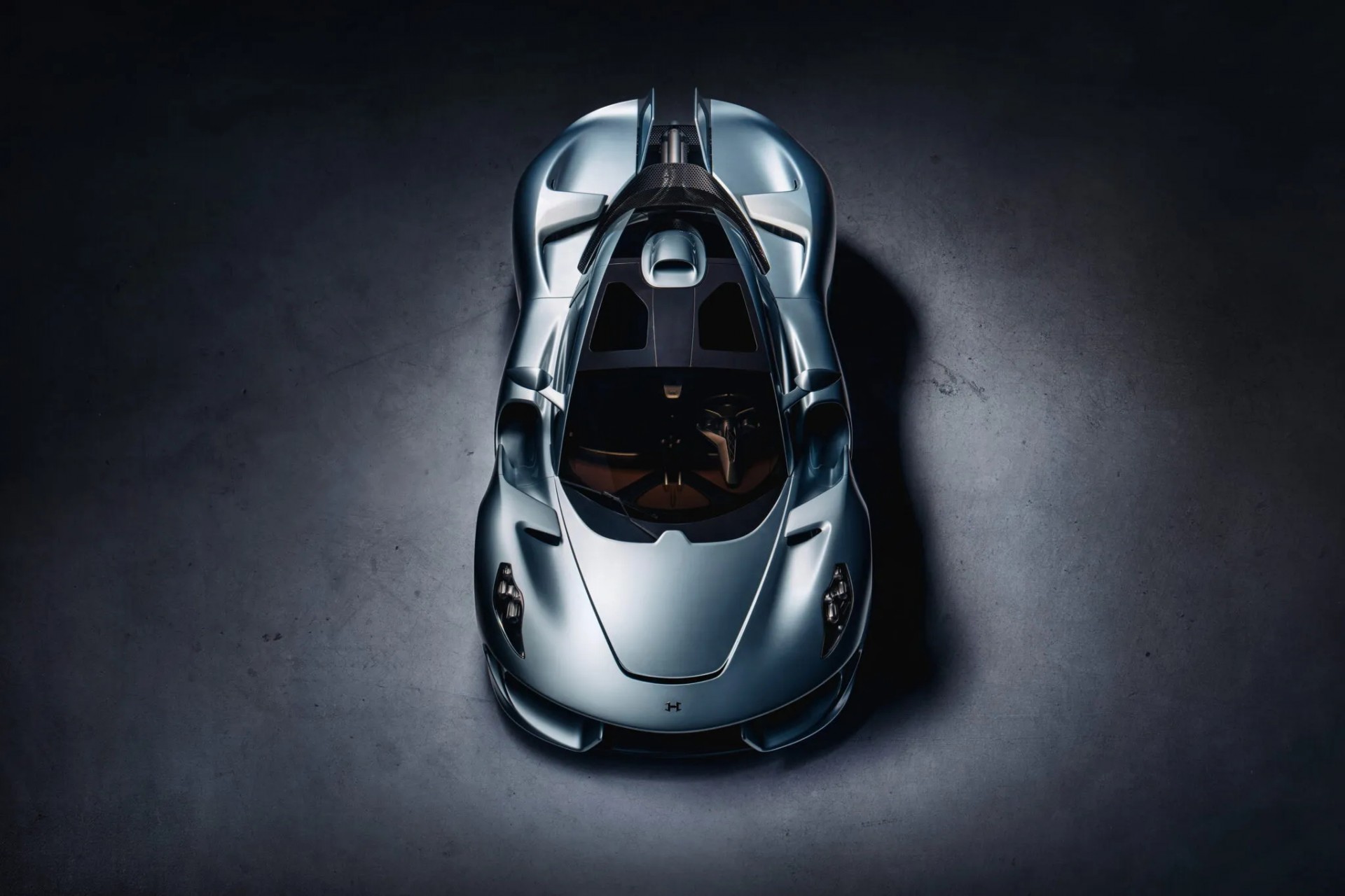 Hennessey Blackbird ra mắt: Hypercar số sàn V8 hút khí tự nhiên, giá từ 65,7 tỷ đồng