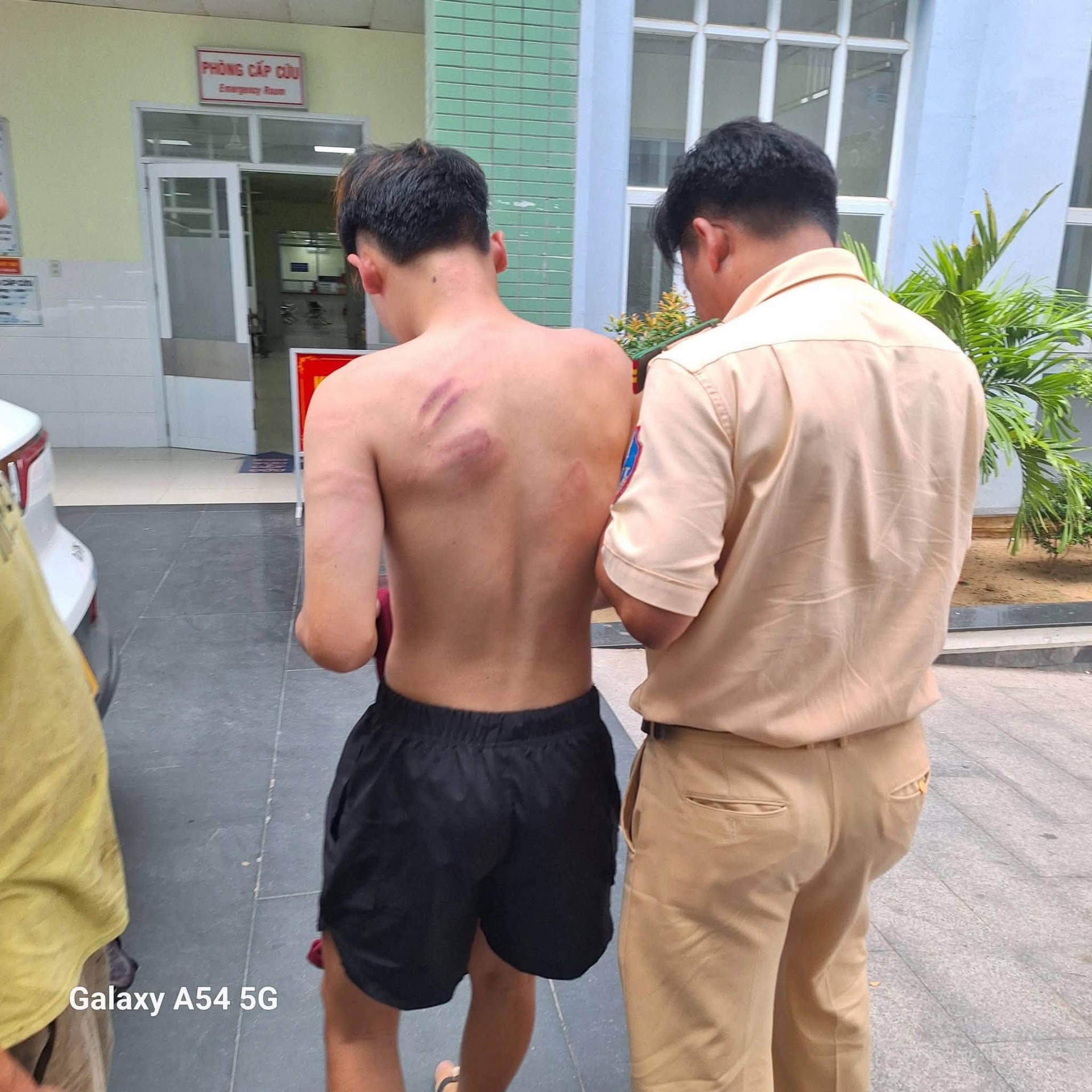 Tổng hợp tin tức tai nạn giao thông mới nhất ngày hôm nay 4/8/2026 Tổng hợp tin tức tai nạn giao thông mới nhất ngày hôm nay 4/8/2026