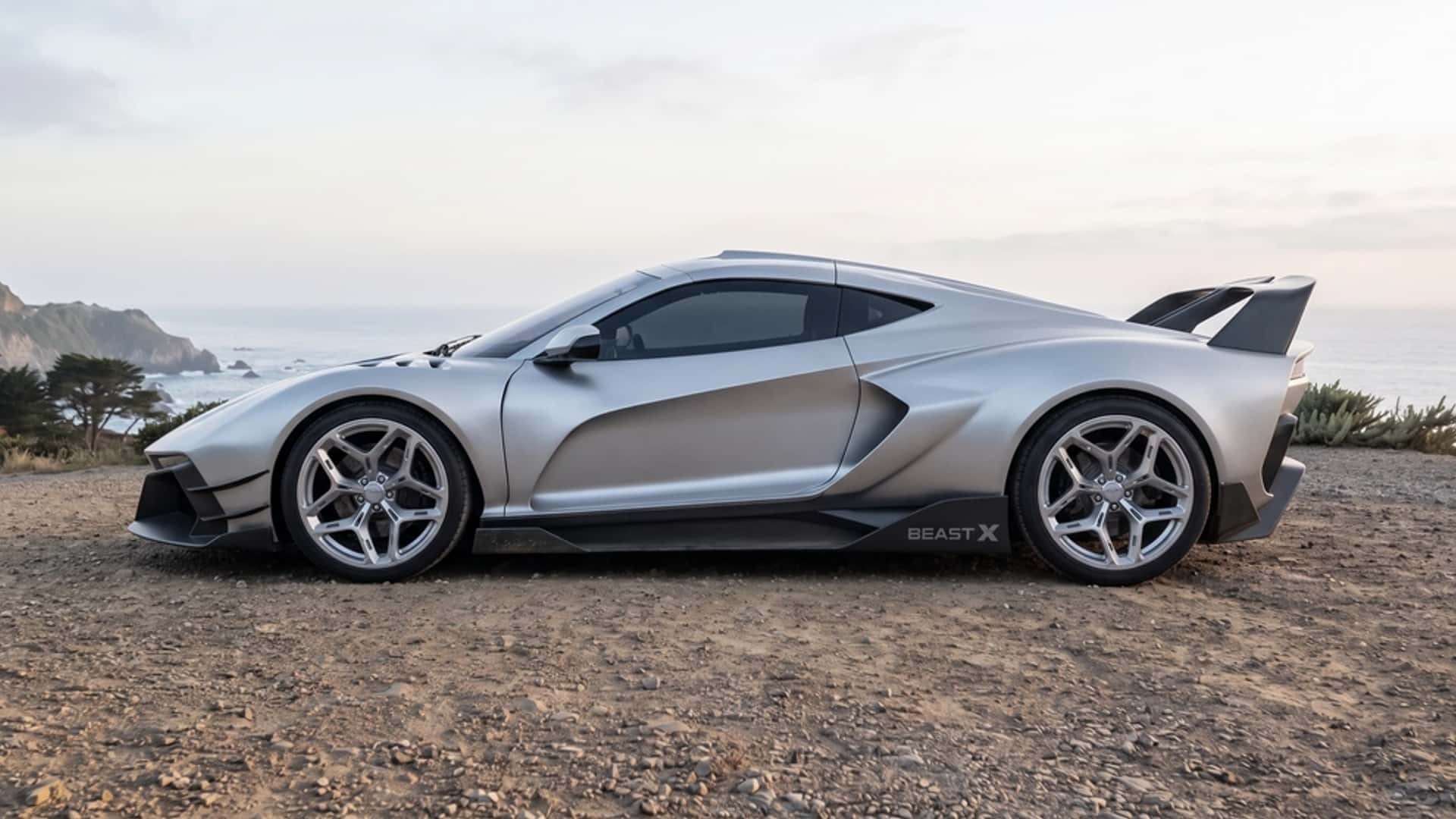 Phía bên của Rezvani Beast X